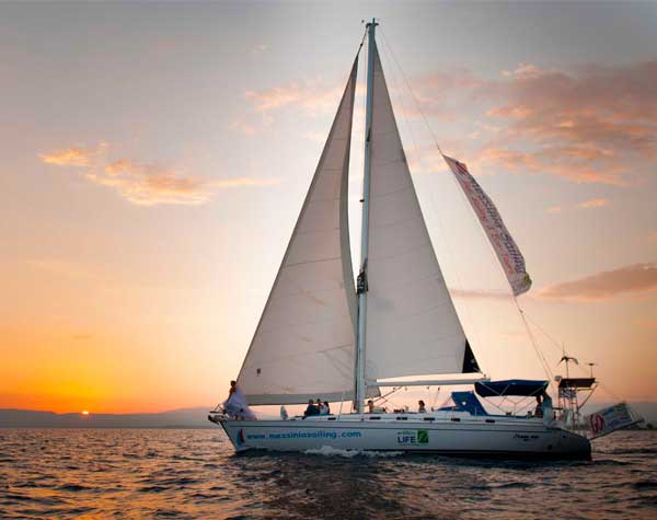 sailing yacht private cruises