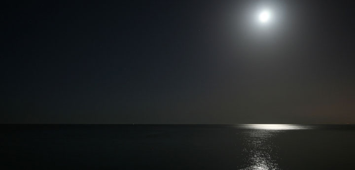 full moon sailboat trip