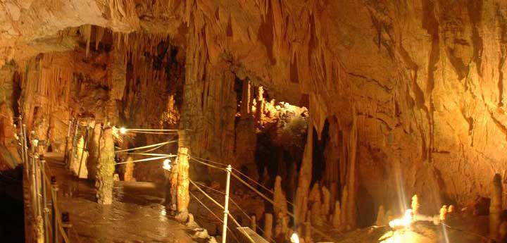 showcaves Greece stalactites stalacmites