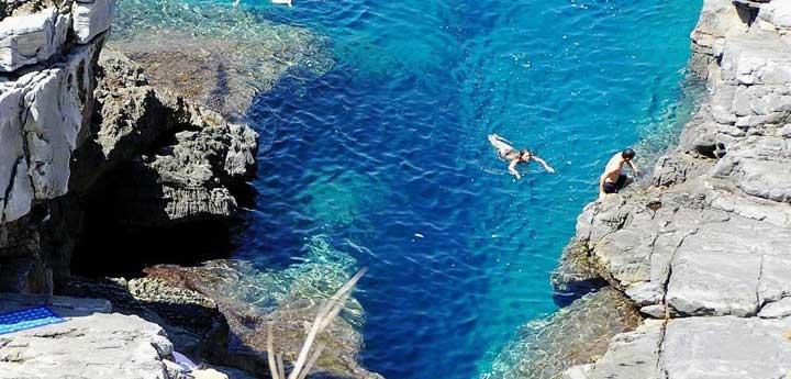How to get to Kardamili Peloponese