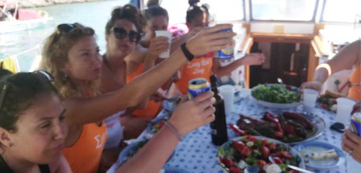 bachelorette hen party venue yacht