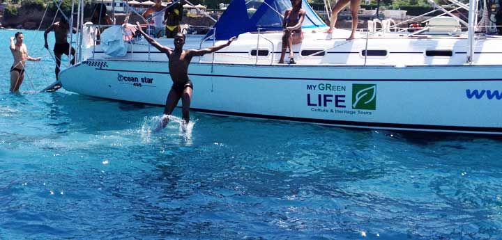 private yacht hire with skipper