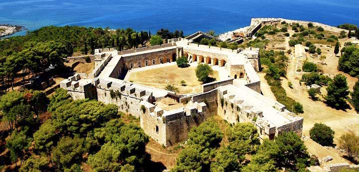 Pylos old new fortress