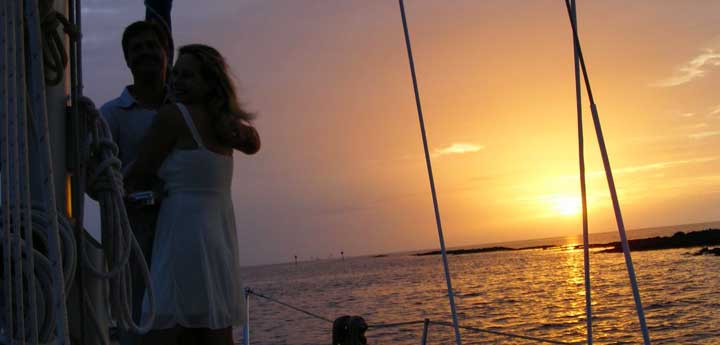 sunset cruises private sailboat trip