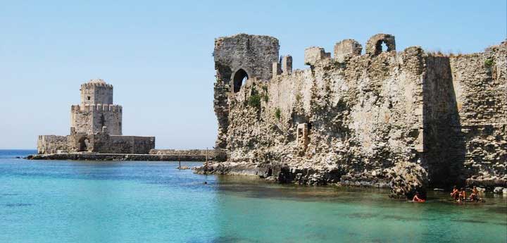 Methoni fortress day tours sailign boat trips Messinia